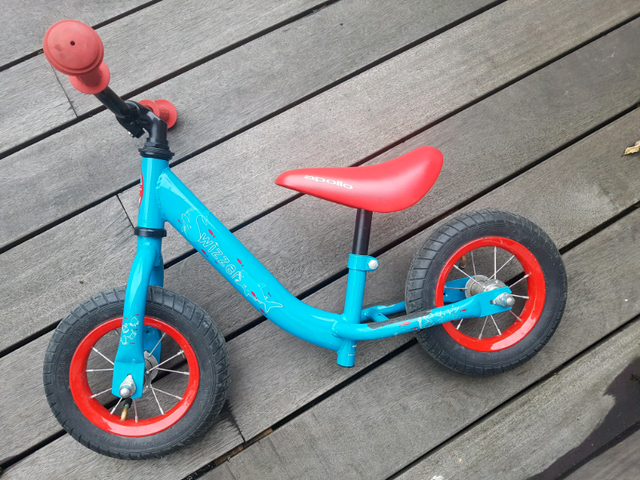 halfords apollo wizzer